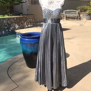 Silver prom/Bridesmaid gown size 0